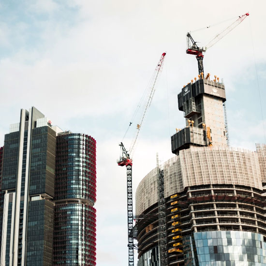 Rénovation d'immeubles de bureaux dans la région de Montréal et de Laval par un entrepreneur.